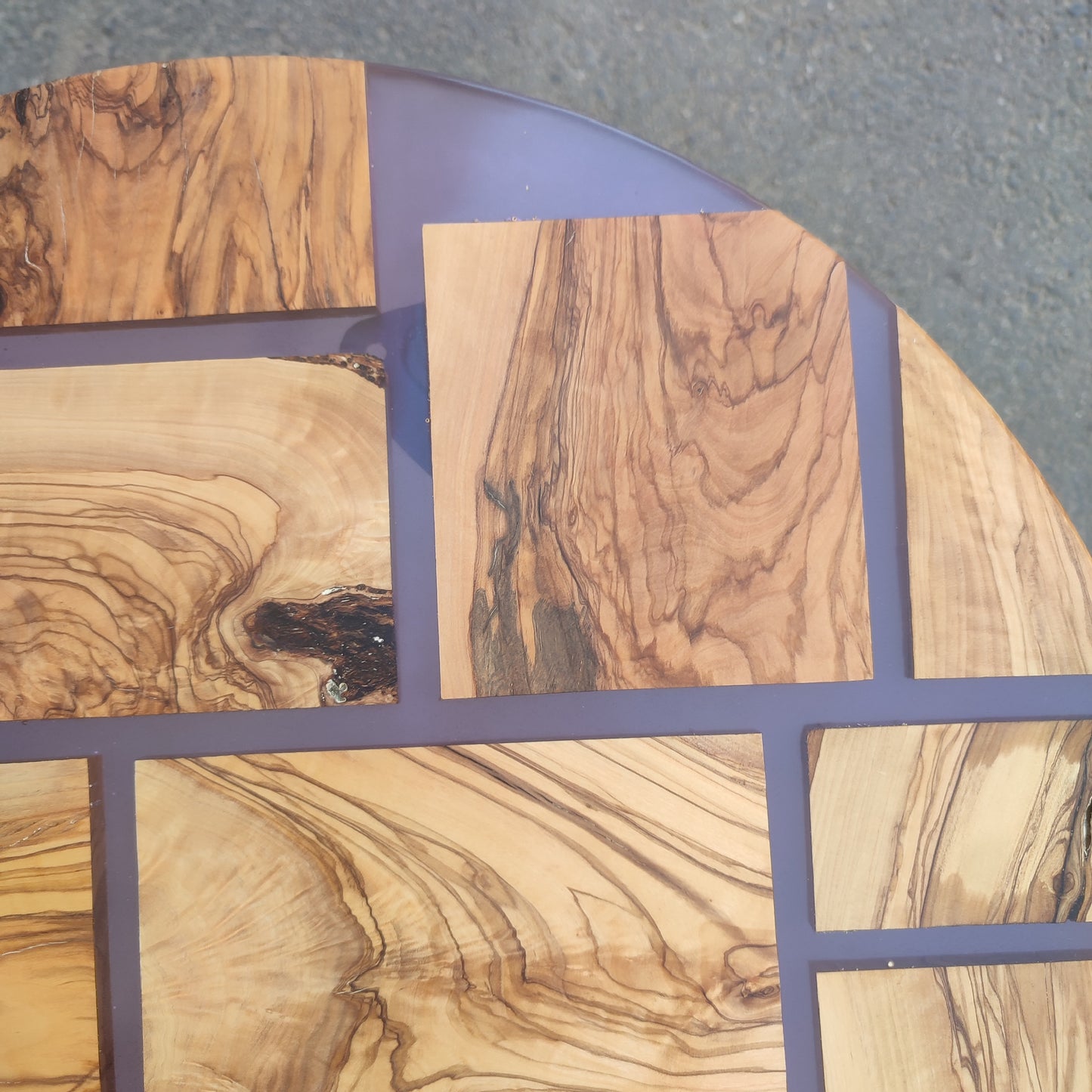 Epoxy Resin & Olive Wood Coffee Table: Unique Modern Design