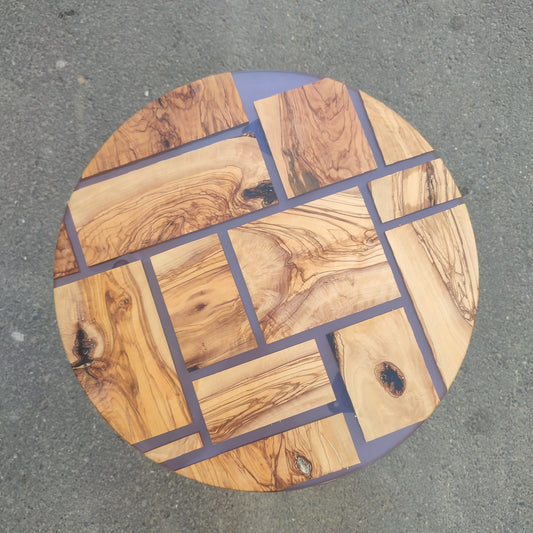 Epoxy Resin & Olive Wood Coffee Table: Unique Modern Design