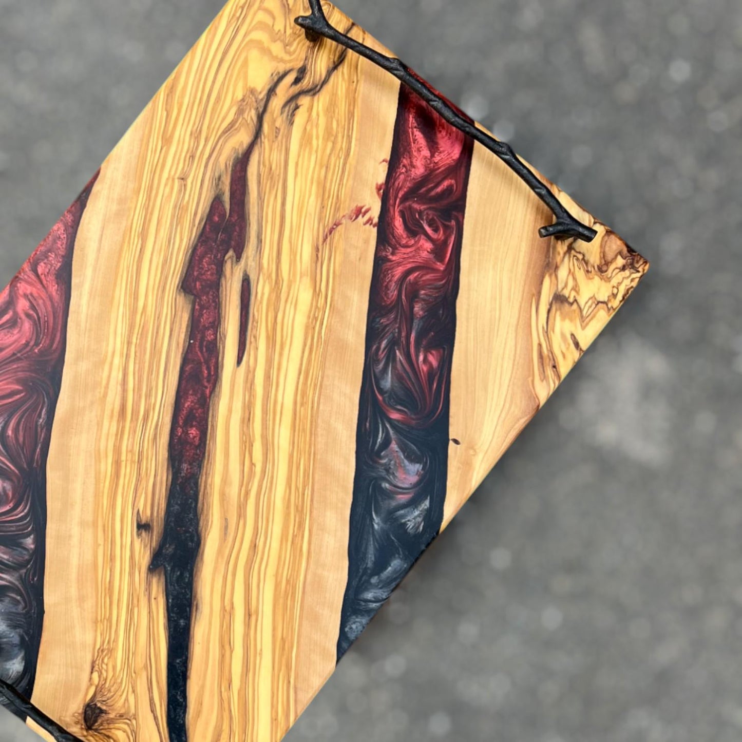 Custom Resin Olive Wood Cheese Board for Housewarming Gift