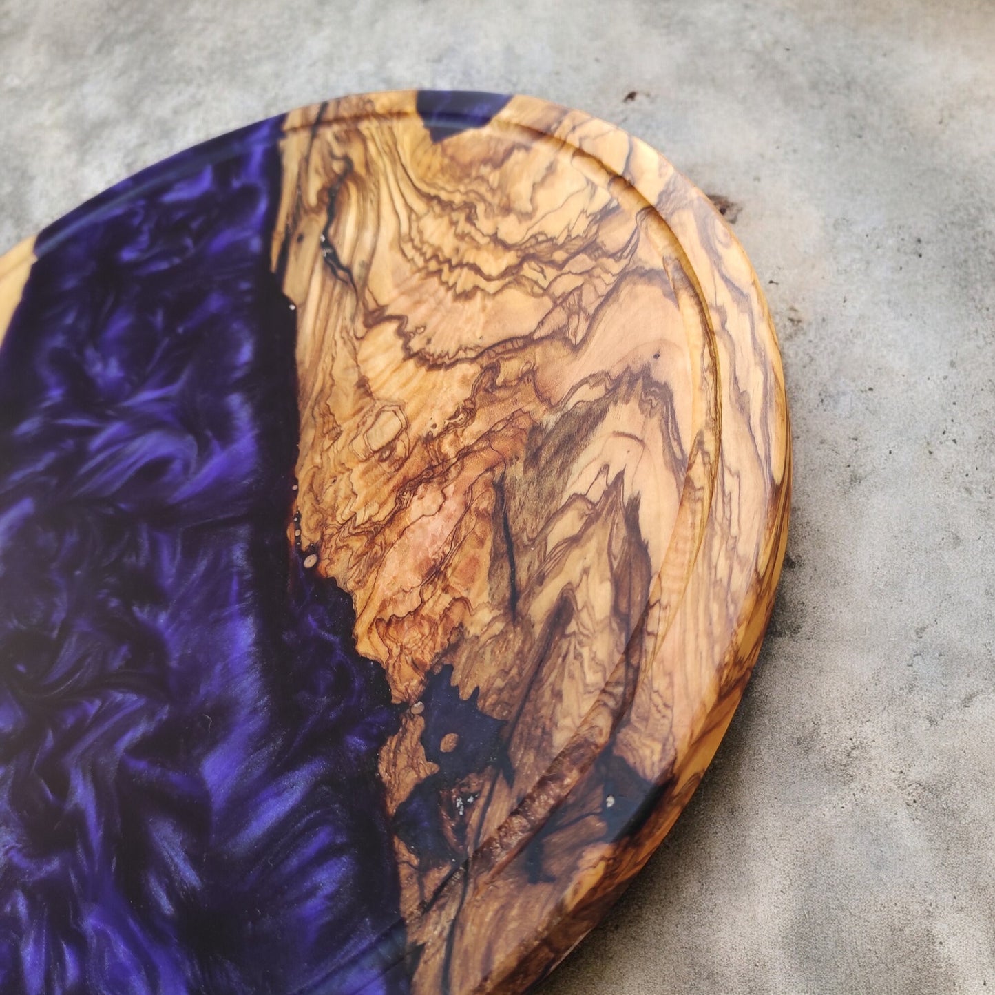 Resin Charcuterie Board: Olive Wood Epoxy River Cheese Board
