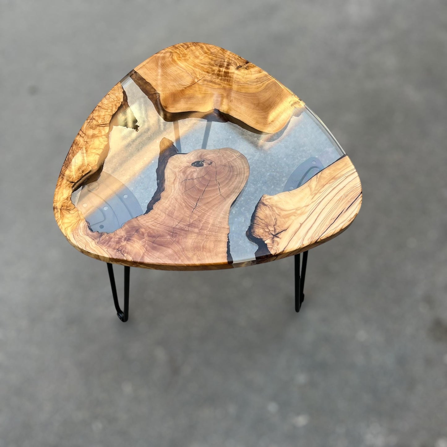 Triangle Epoxy Resin Coffee Table: Modern Olive Wood Accent Table
