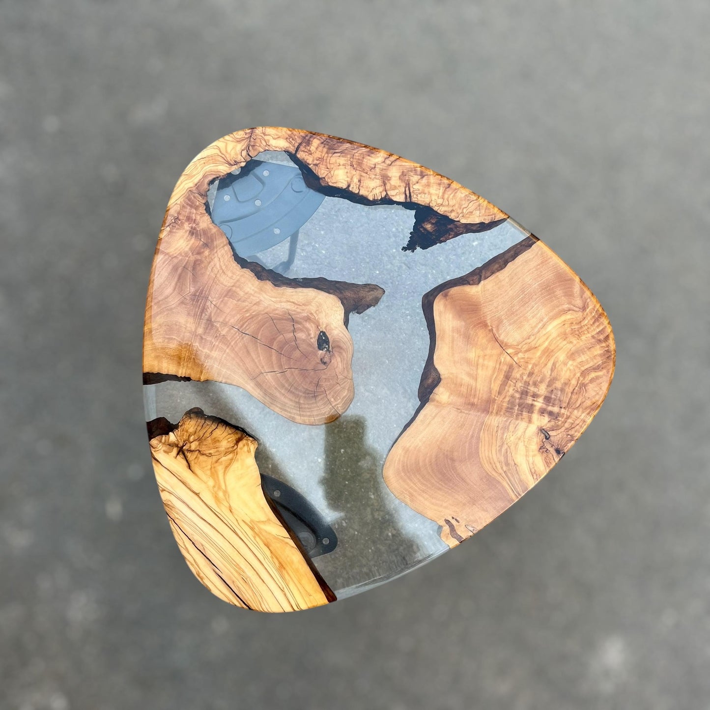 Triangle Epoxy Resin Coffee Table: Modern Olive Wood Accent Table