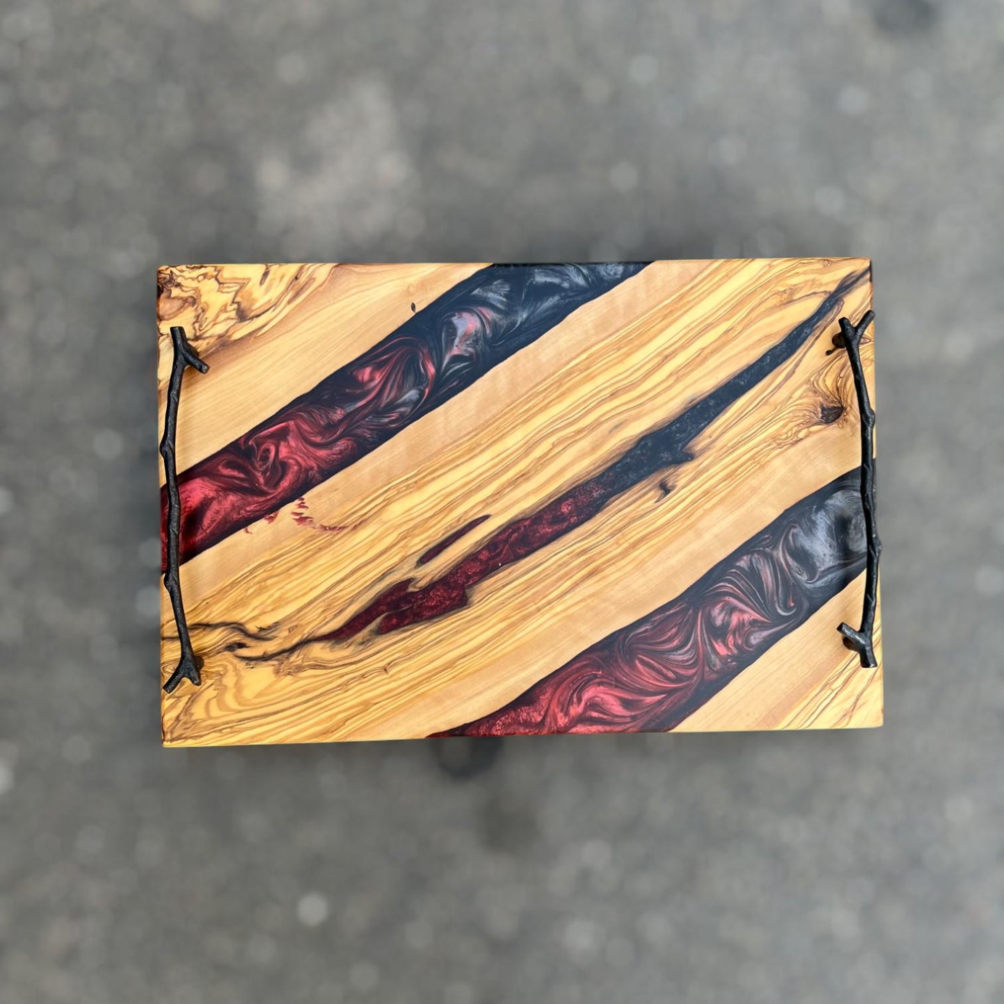 Custom Resin Olive Wood Cheese Board for Housewarming Gift